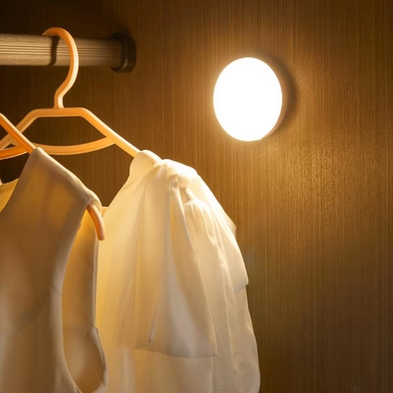 NovaLights SenseGlow™ – Smart LED-lampa med rörelsesensor